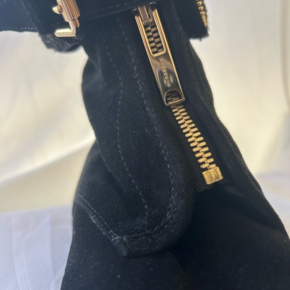 Burberry Stanmore Shearling Winter Boot in Black - Picture 5 of 10